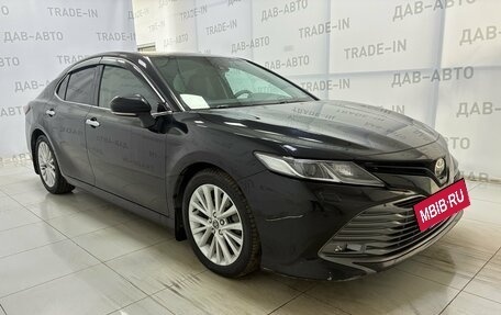 Toyota Camry, 2018 год, 2 480 000 рублей, 3 фотография