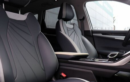 Geely Atlas, 2025 год, 2 750 000 рублей, 12 фотография