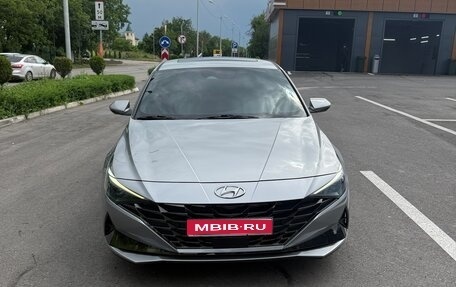 Hyundai Elantra, 2021 год, 2 100 000 рублей, 1 фотография