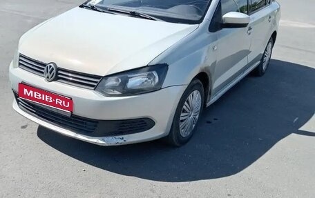 Volkswagen Polo VI (EU Market), 2012 год, 450 000 рублей, 1 фотография