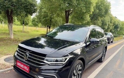 Volkswagen Tiguan II, 2022 год, 2 342 000 рублей, 1 фотография