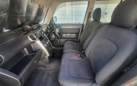 Toyota bB I рестайлинг, 2003 год, 400 000 рублей, 14 фотография