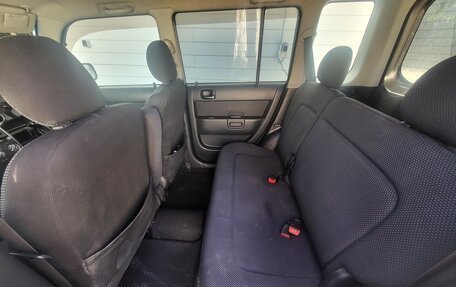 Toyota bB I рестайлинг, 2003 год, 400 000 рублей, 15 фотография