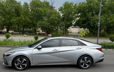 Hyundai Elantra, 2021 год, 2 100 000 рублей, 3 фотография