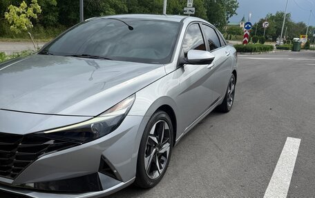 Hyundai Elantra, 2021 год, 2 100 000 рублей, 9 фотография