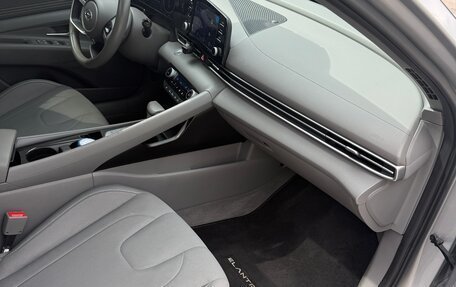 Hyundai Elantra, 2021 год, 2 100 000 рублей, 10 фотография