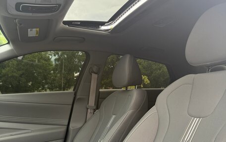Hyundai Elantra, 2021 год, 2 100 000 рублей, 23 фотография