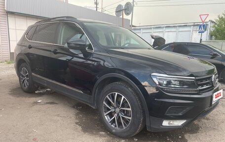 Volkswagen Tiguan II, 2019 год, 3 000 000 рублей, 2 фотография