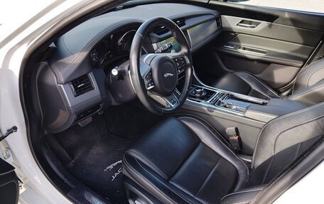 Jaguar XF II, 2018 год, 2 490 000 рублей, 8 фотография