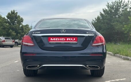 Mercedes-Benz E-Класс, 2019 год, 4 200 000 рублей, 4 фотография