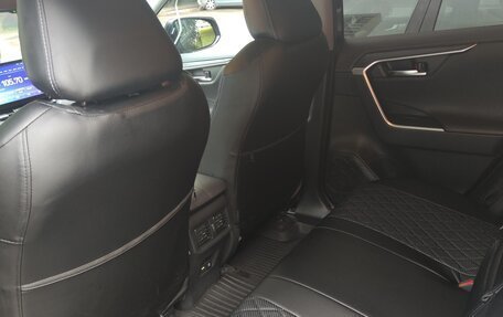 Toyota RAV4, 2021 год, 3 510 000 рублей, 7 фотография