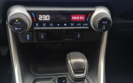 Toyota RAV4, 2021 год, 3 510 000 рублей, 18 фотография