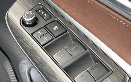 Toyota Harrier, 2025 год, 3 700 000 рублей, 29 фотография