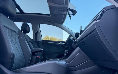 Volkswagen Tiguan II, 2022 год, 2 381 000 рублей, 11 фотография