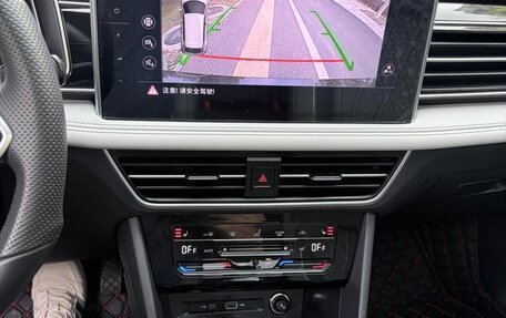 Volkswagen Tiguan II, 2022 год, 2 342 000 рублей, 9 фотография