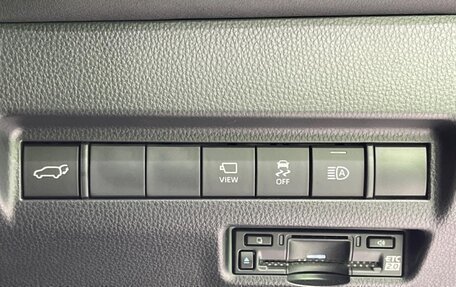 Toyota Harrier, 2025 год, 3 750 000 рублей, 31 фотография