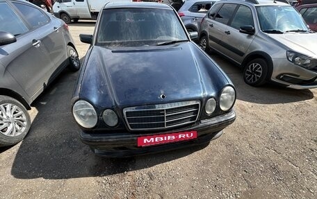 Mercedes-Benz E-Класс, 1996 год, 230 000 рублей, 15 фотография
