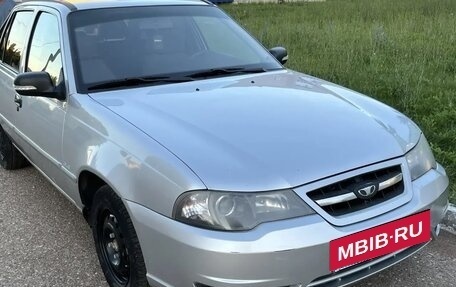 Daewoo Nexia I рестайлинг, 2012 год, 300 000 рублей, 3 фотография