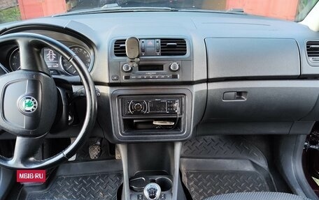 Skoda Fabia II, 2011 год, 690 000 рублей, 4 фотография
