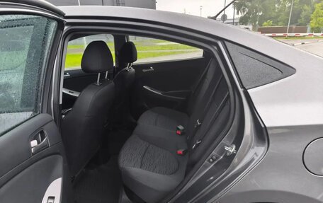 Hyundai Solaris II рестайлинг, 2014 год, 910 000 рублей, 18 фотография