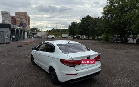 KIA Rio III рестайлинг, 2015 год, 800 000 рублей, 4 фотография