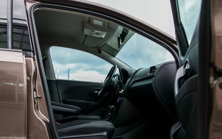 Volkswagen Polo VI (EU Market), 2015 год, 800 000 рублей, 11 фотография