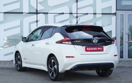 Nissan Leaf II, 2017 год, 1 780 000 рублей, 3 фотография