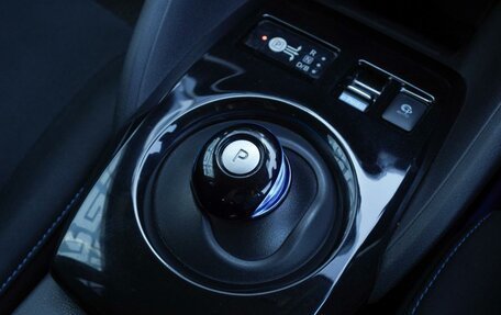 Nissan Leaf II, 2017 год, 1 780 000 рублей, 19 фотография