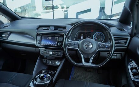 Nissan Leaf II, 2017 год, 1 780 000 рублей, 13 фотография