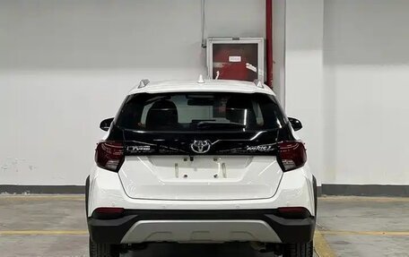 Toyota Yaris XP150 рестайлинг, 2022 год, 1 335 000 рублей, 5 фотография
