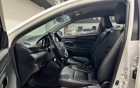 Toyota Yaris XP150 рестайлинг, 2022 год, 1 335 000 рублей, 11 фотография