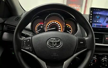 Toyota Yaris XP150 рестайлинг, 2022 год, 1 335 000 рублей, 10 фотография