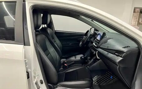 Toyota Yaris XP150 рестайлинг, 2022 год, 1 335 000 рублей, 18 фотография