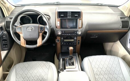 Toyota Land Cruiser Prado 150 рестайлинг 2, 2010 год, 2 220 000 рублей, 12 фотография