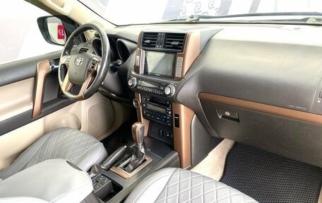 Toyota Land Cruiser Prado 150 рестайлинг 2, 2010 год, 2 220 000 рублей, 15 фотография