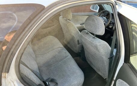 Hyundai Lantra II, 1996 год, 40 000 рублей, 2 фотография