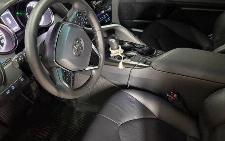 Toyota Camry, 2021 год, 3 300 000 рублей, 5 фотография