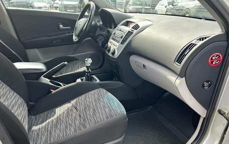 KIA cee'd I рестайлинг, 2007 год, 299 000 рублей, 14 фотография