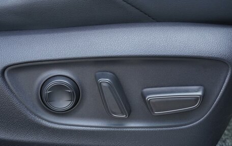 Toyota Harrier, 2021 год, 4 360 000 рублей, 25 фотография