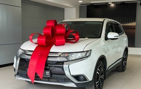 Mitsubishi Outlander III рестайлинг 3, 2017 год, 1 657 000 рублей, 1 фотография