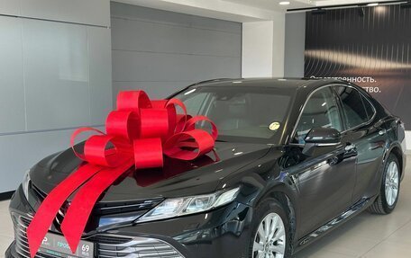 Toyota Camry, 2018 год, 2 647 000 рублей, 1 фотография