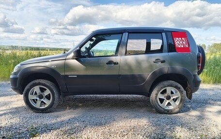 Chevrolet Niva I рестайлинг, 2013 год, 620 000 рублей, 3 фотография