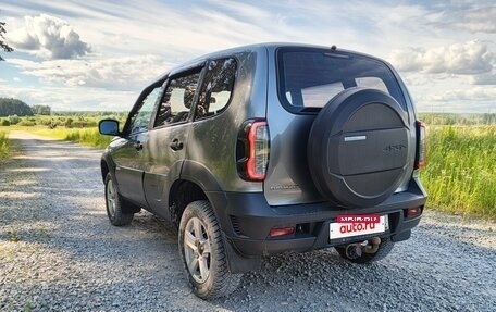 Chevrolet Niva I рестайлинг, 2013 год, 620 000 рублей, 4 фотография