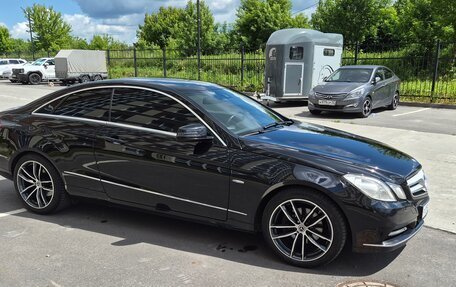 Mercedes-Benz E-Класс, 2012 год, 1 480 000 рублей, 2 фотография