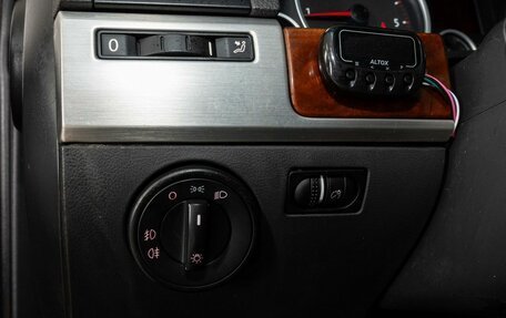 Volkswagen Touareg III, 2007 год, 898 000 рублей, 8 фотография