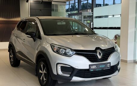Renault Kaptur I рестайлинг, 2018 год, 1 287 000 рублей, 3 фотография