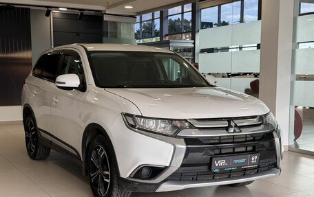 Mitsubishi Outlander III рестайлинг 3, 2017 год, 1 657 000 рублей, 3 фотография