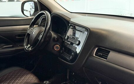 Mitsubishi Outlander III рестайлинг 3, 2017 год, 1 657 000 рублей, 9 фотография