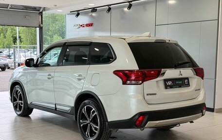 Mitsubishi Outlander III рестайлинг 3, 2017 год, 1 657 000 рублей, 4 фотография
