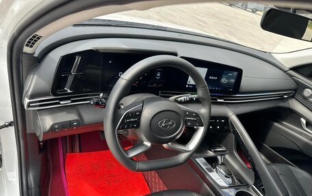 Hyundai Elantra, 2022 год, 1 140 000 рублей, 10 фотография